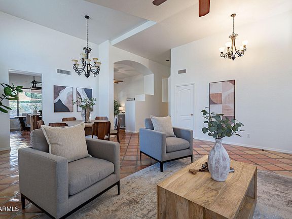 3rd image of 1807 W CANARY Way