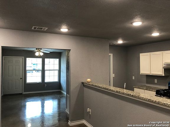2nd image of 1822 Barney Ave