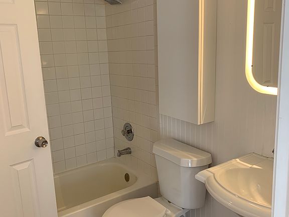 5th image of 1840 Burton Dr APT 177