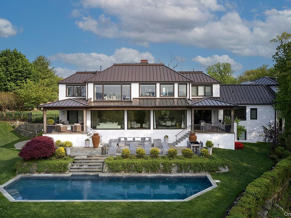 1st image of 4 Riverview Court