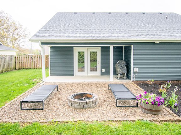 4th image of 375 Lacey Mae Way