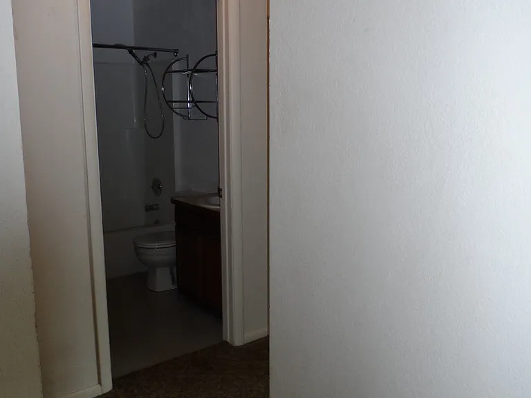 4 Hoffman Dr #1-4 — Photo 13
