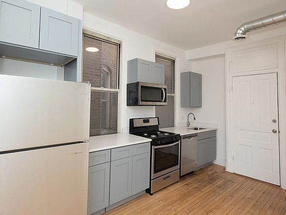 2nd image of 1140 N Winchester Ave #3F