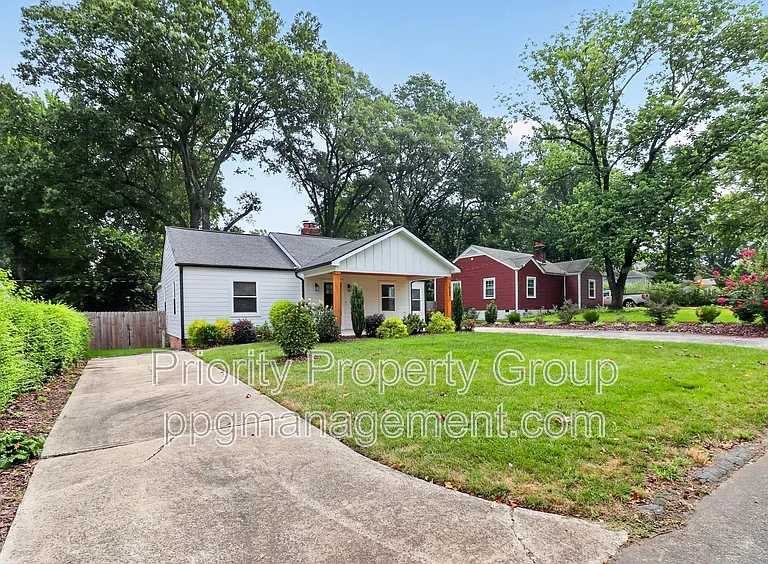 1033 Drummond Ave — Photo 41