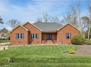 110 Russell Ln, Yorktown, VA 23693