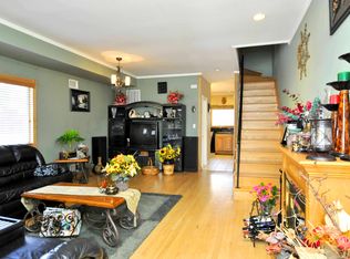 31 Willow Ln, Staten Island, NY 10306