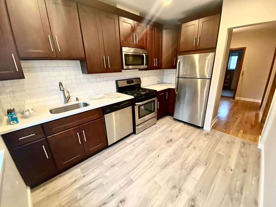 1st image of 20-09 36th St #2R