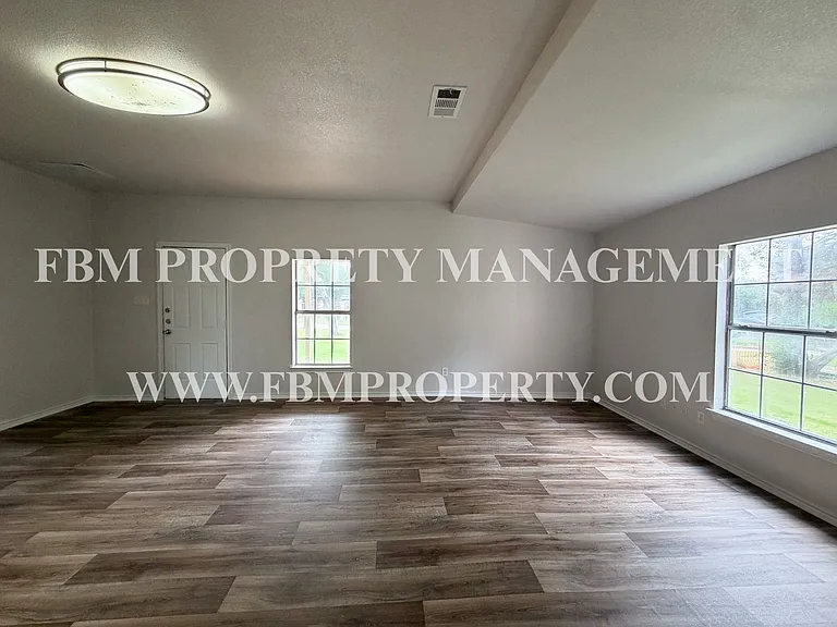 1309 N Clay St — Photo 7