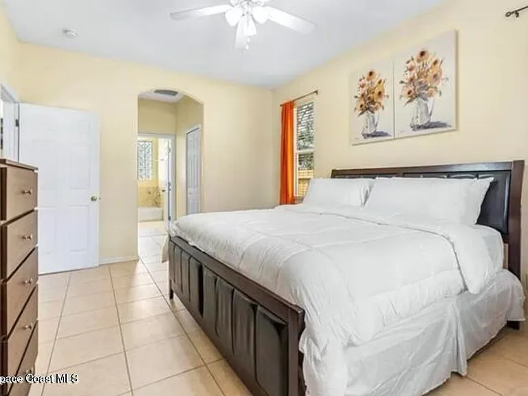 463 Eldron Blvd NE — Photo 11