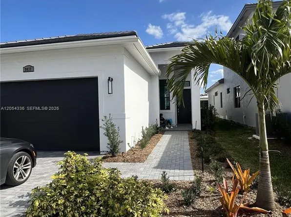 9037 SW Vetta Way, Port Saint Lucie, FL 34987