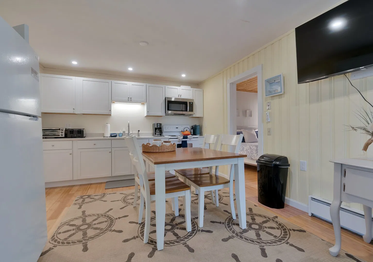 2 bed, 750 sqft, $1,550 — Photo 1