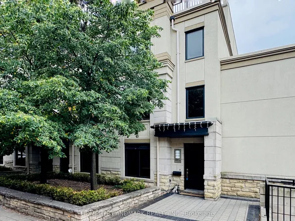 7 Oakburn Cres #15, Toronto, ON M2N 2T5
