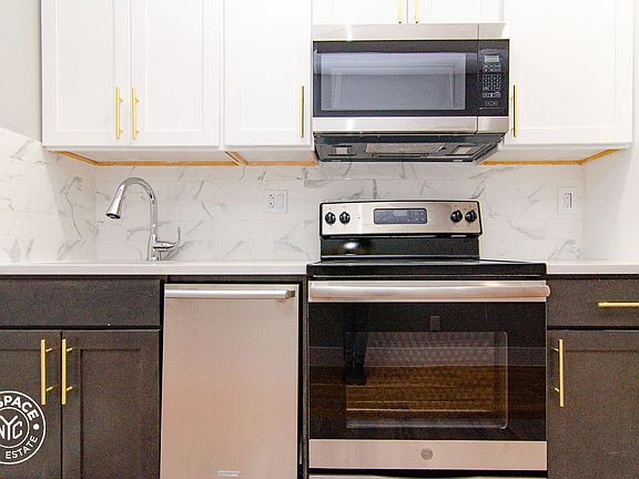 3rd image of 197 Johnson Ave #3BX