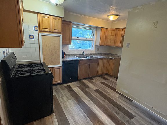 3rd image of 4049 Bluestone Rd