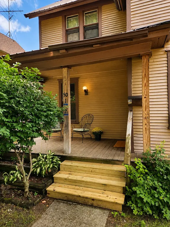 2 bed, 975 sqft, $1,400 — Photo 1