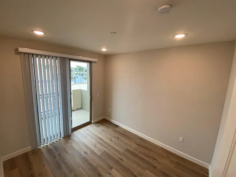 11168 Morrison St #403 — Photo 16