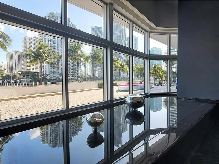 325 S Biscayne Blvd #3321 — Photo 62