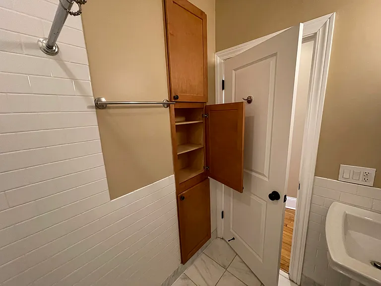 1506 W Polk St #1F — Photo 11