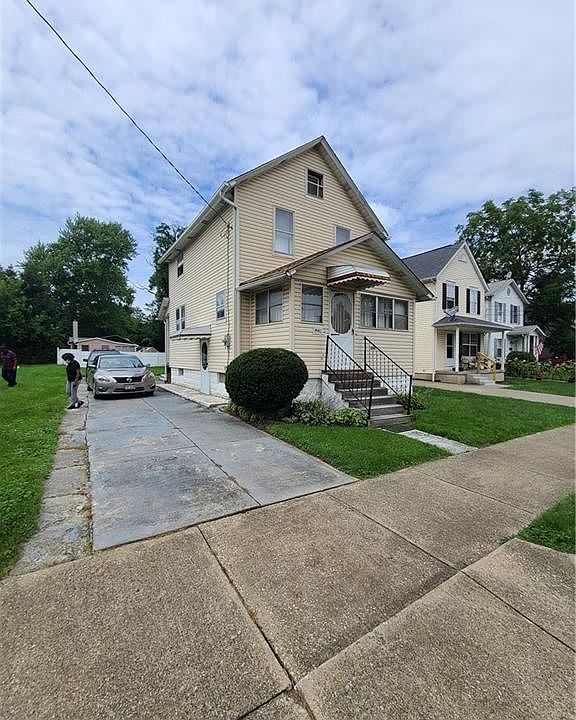 1st image of 516 Van Everett Ave