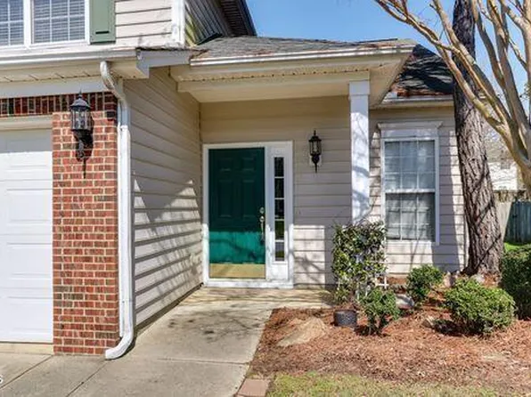 116 Chalcedony St, Raleigh, NC 27603