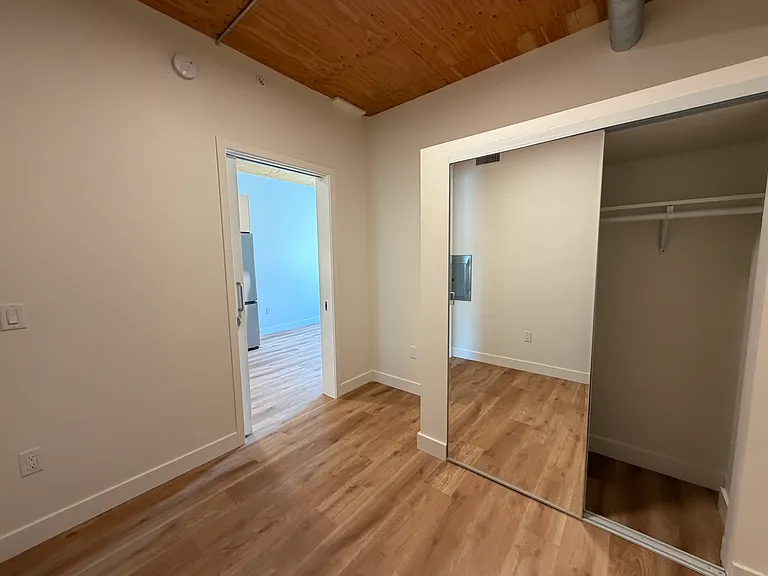 12th Street Apartments — Photo 9