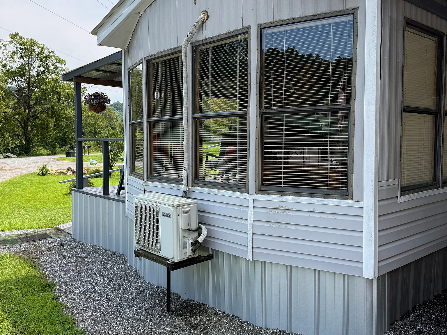 1 bed, 400 sqft, $1,400 — Photo 3
