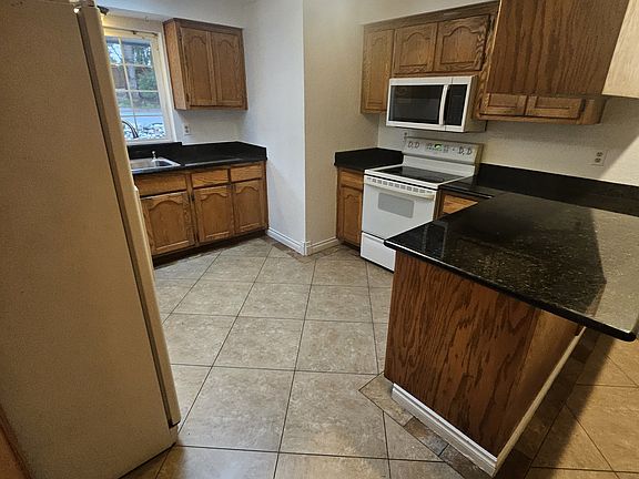 5th image of 11804 26th St NE