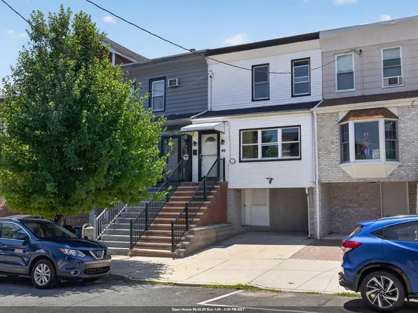 46 East 44th Street image 1 of 36