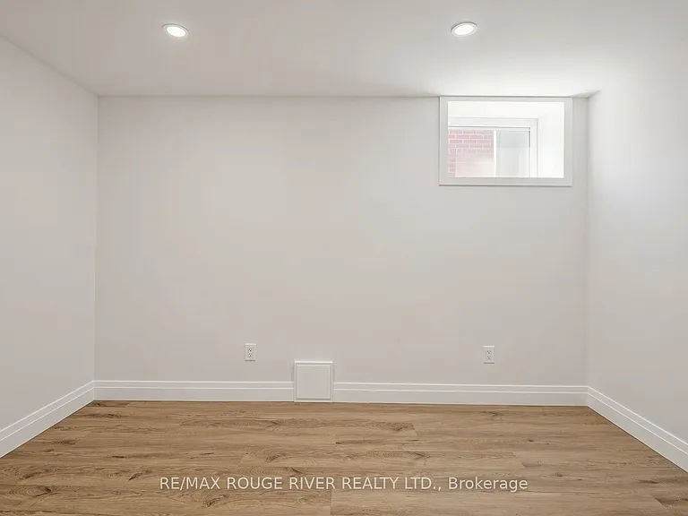 344 Centennial Rd #BASEMENT — Photo 24