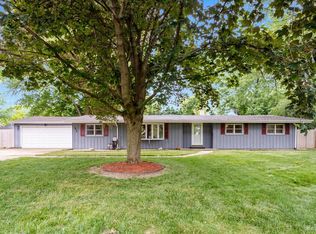 975 Marilyn Ct, Sandwich, IL 60548