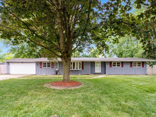 975 Marilyn Ct, Sandwich, IL 60548