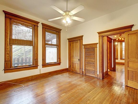 3rd image of 1004 Eason St #A