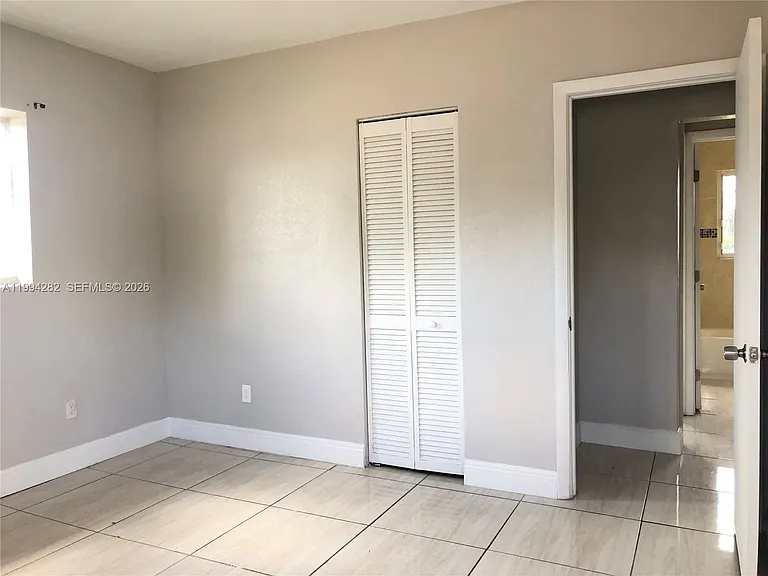 1940 Washington Ave #11 — Photo 9