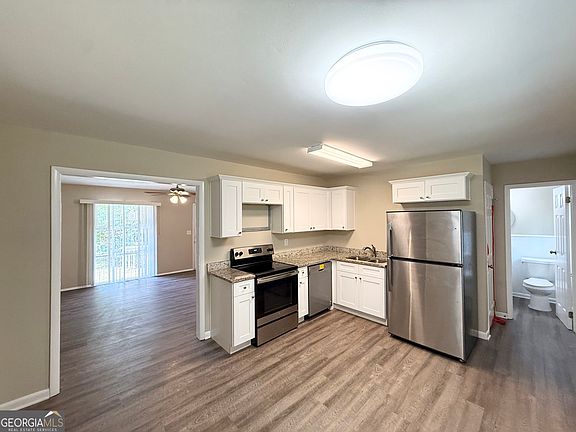 5th image of 6979 Bruce Cir