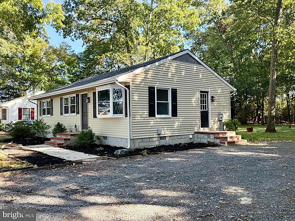 3rd image of 28471 Adkins Rd