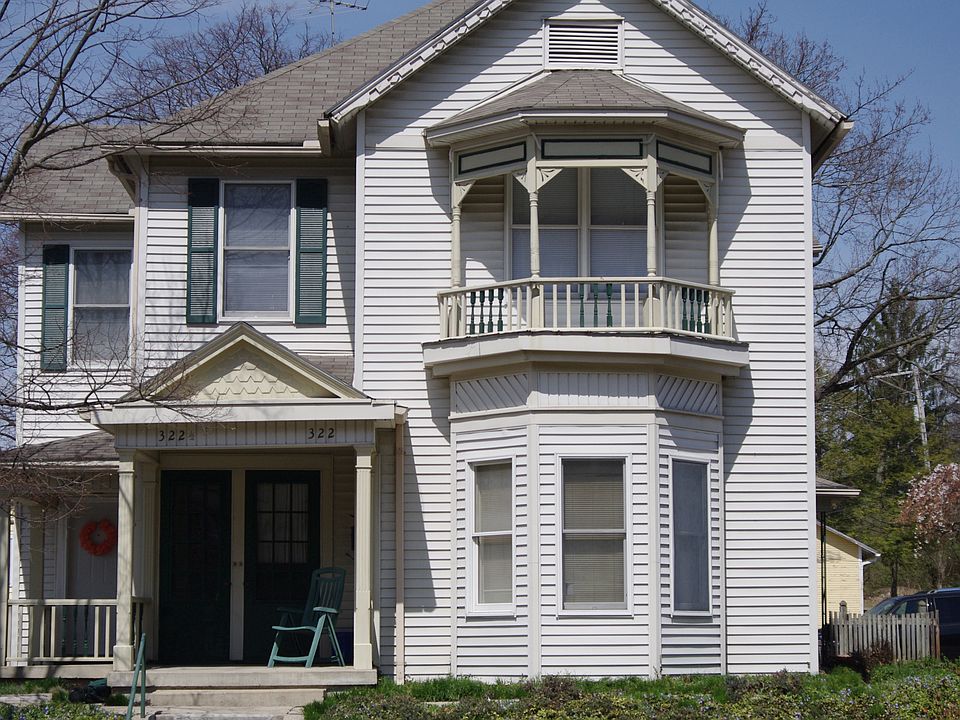 Front Door Entrance & Upper Balcony View