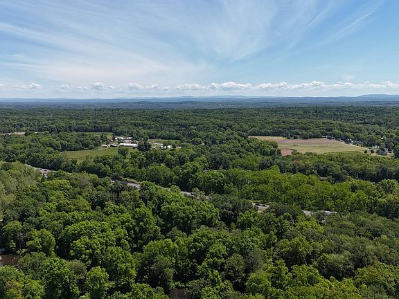 5th image of Off Schoolhouse Rd