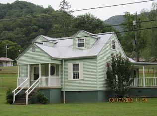 730 Horsecreek Rd, Naoma, WV 25140