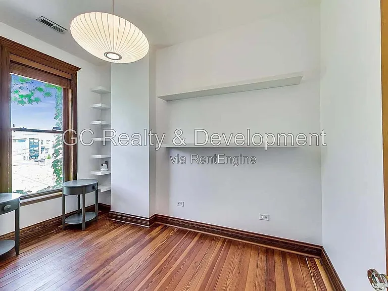4936 S Saint Lawrence Ave — Photo 10