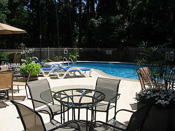 5th image of 141 Lamotte Dr APT D1