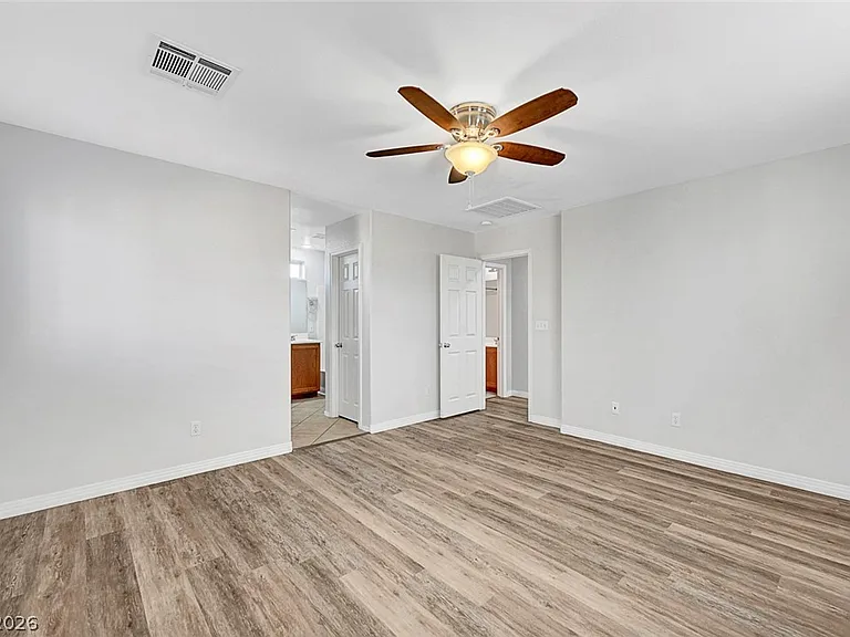 514 Eresma St — Photo 5