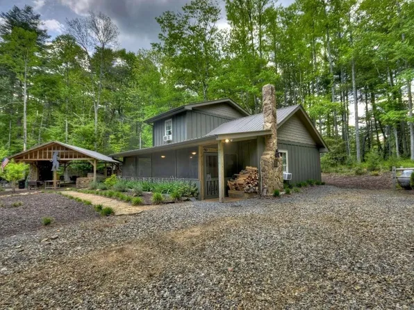 68 Angel Dr, Blue Ridge, GA 30513