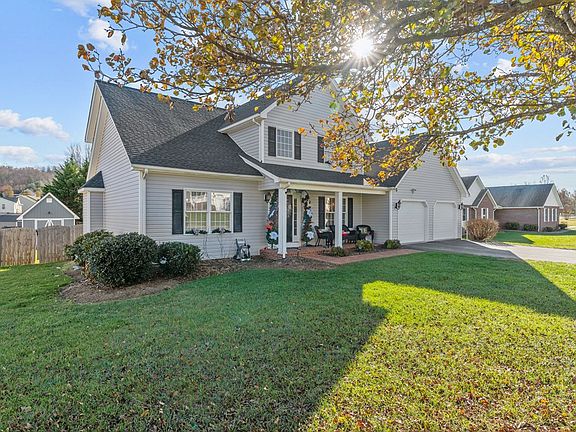 2nd image of 18686 Grahams Dr