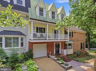 2010 N Brandywine St, Arlington, VA 22207