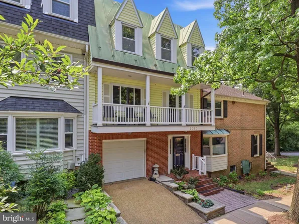 2010 N Brandywine St, Arlington, VA 22207