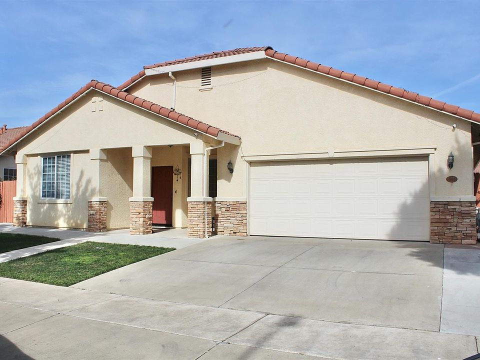 1st image of 841 Santi Ct