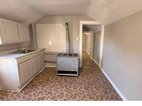 17 Elm St, Paterson, NJ 07501