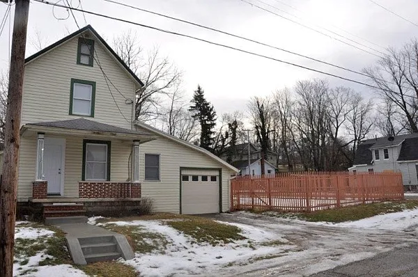1804 Root Ave NE photo 1