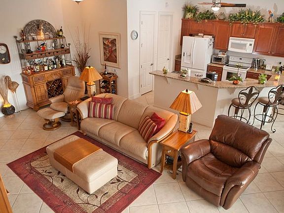4th image of 13344 Creekside Ln