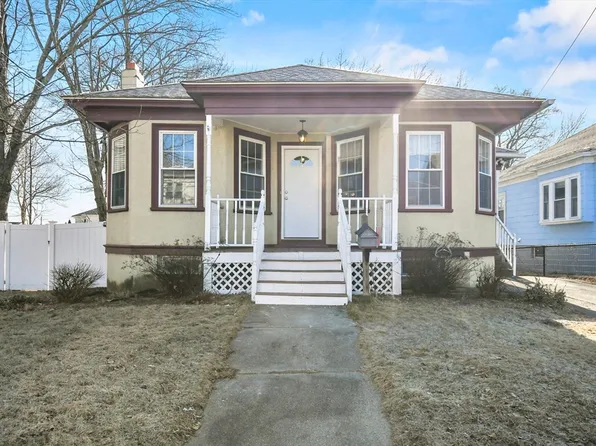306 6th St, Leominster, MA 01453